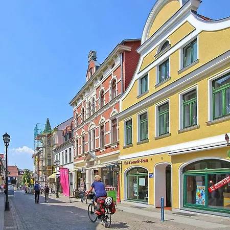 1 Bedroom Gorgeous In Waren Mueritz Apartmán *